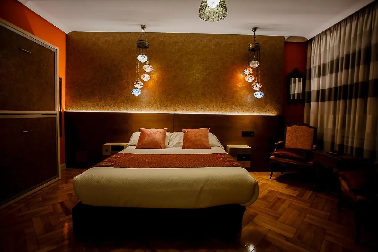 Hostal Rodas Pamplona 0*,  España