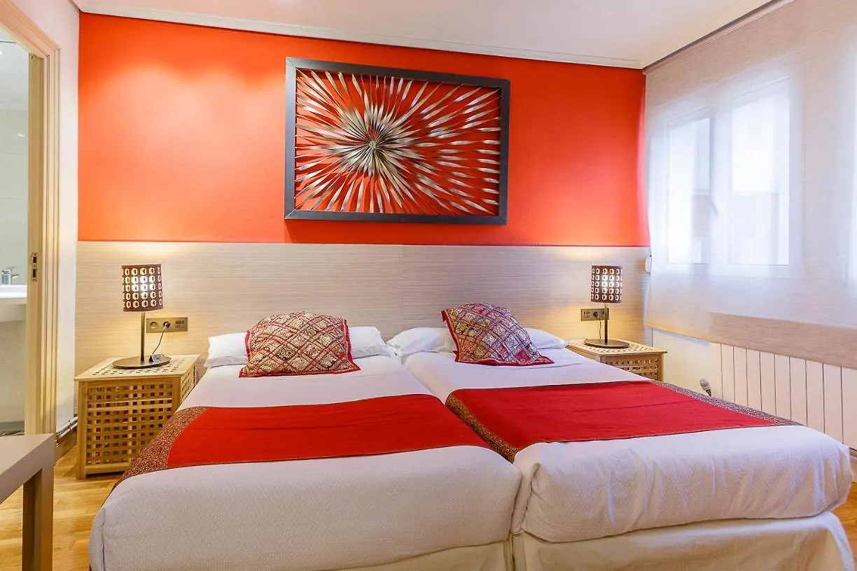 Hostal Rodas Pamplona 0*,  España